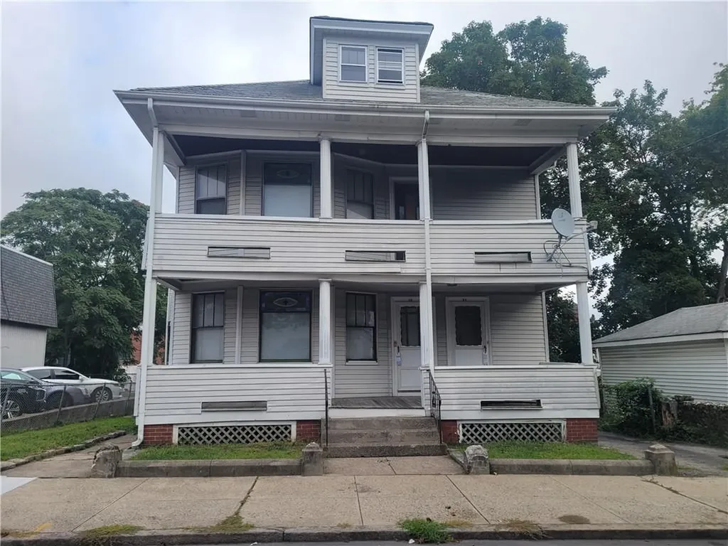 11 Harrison Street Pawtucket RI 02860