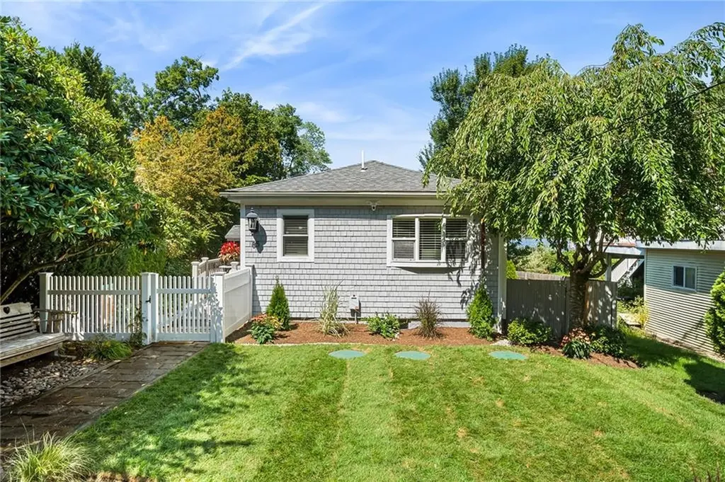 85 Mohawk Street Coventry RI 02816