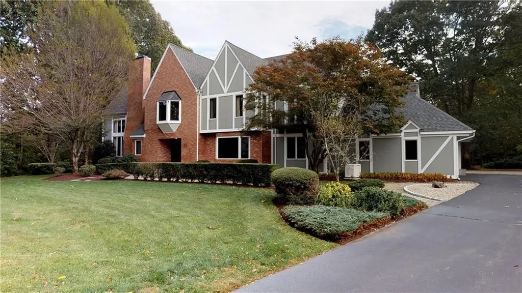 48 A Saint George Court Warwick RI 02888