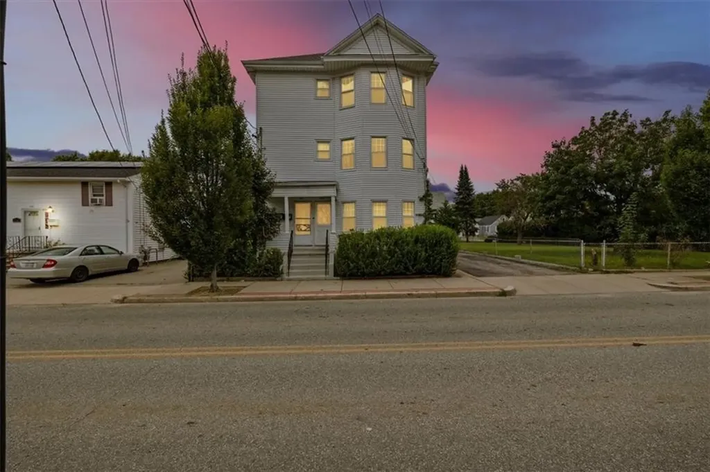 280 Columbus Avenue Pawtucket RI 02861
