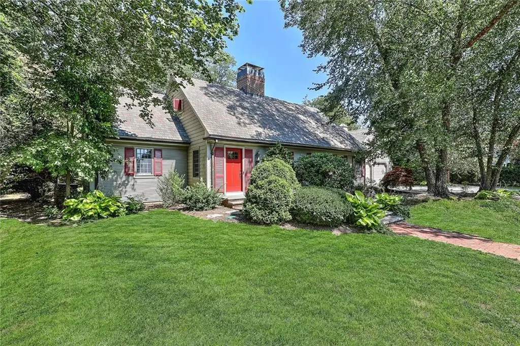 14 Bridgham Farm Road East Providence RI 02916