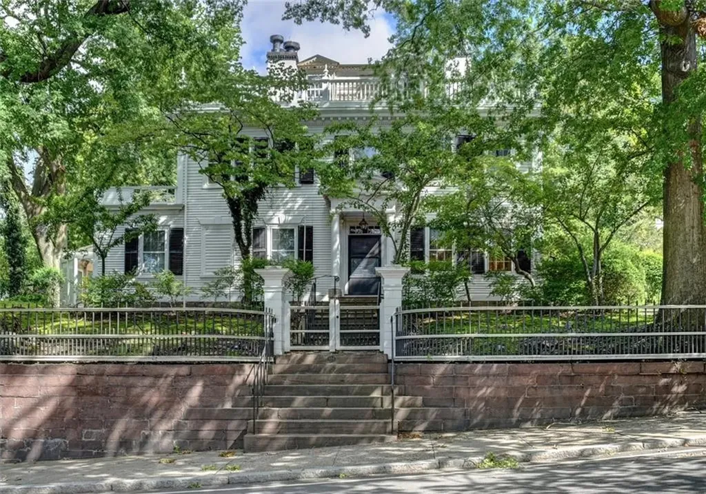 64 Angell Street Providence RI 02906