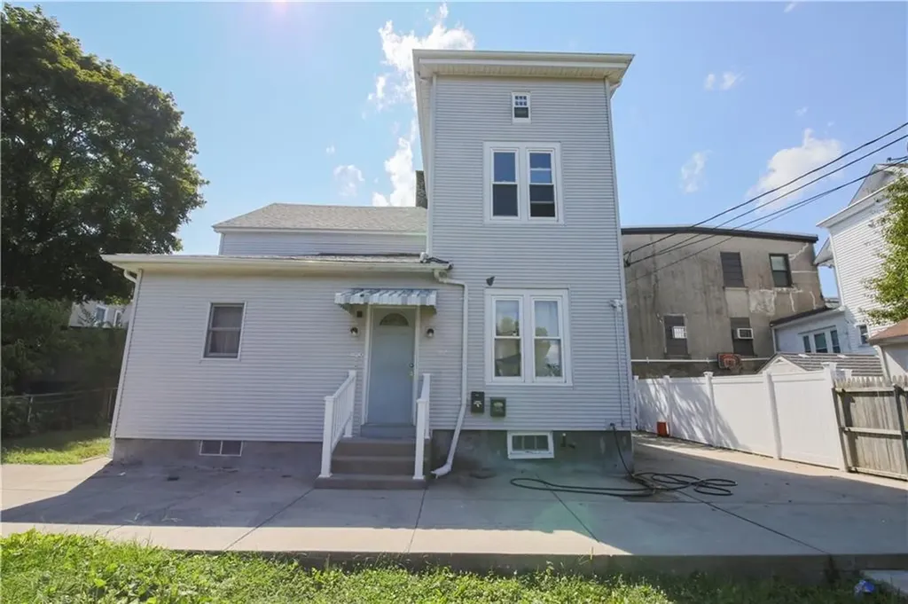 182 High Street Pawtucket RI 02860