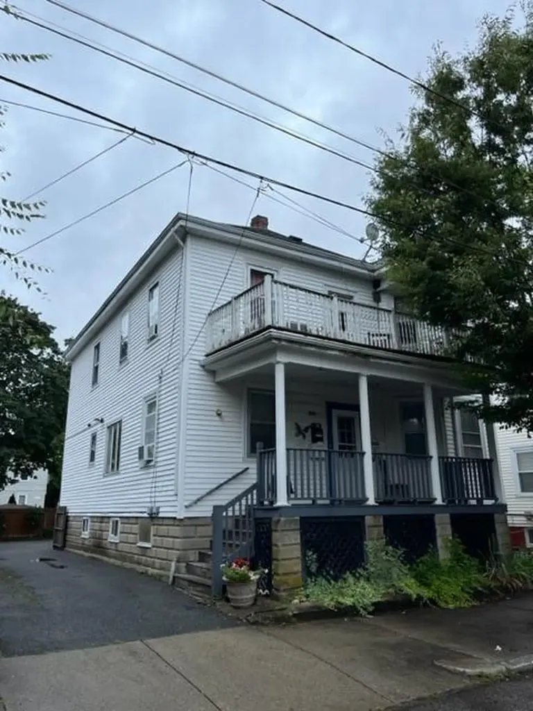 24 Lowell Avenue Providence RI 02909