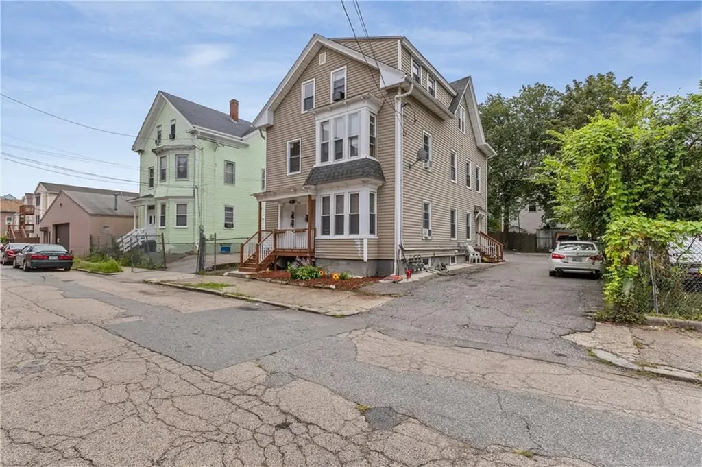112 114 Mawney Street Providence RI 02907
