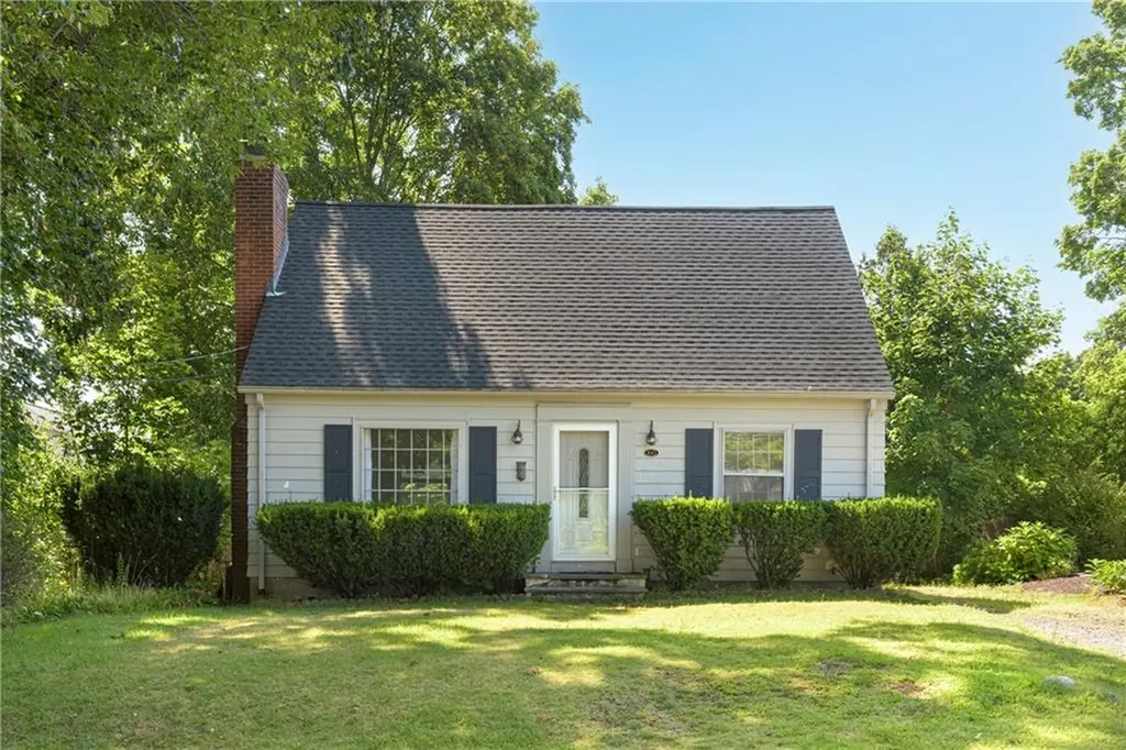 60 Canonchet Avenue Warwick RI 02888