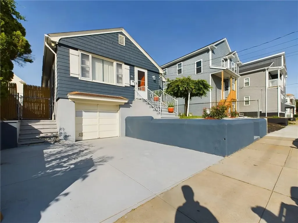 74 Yorkshire Street Providence RI 02908