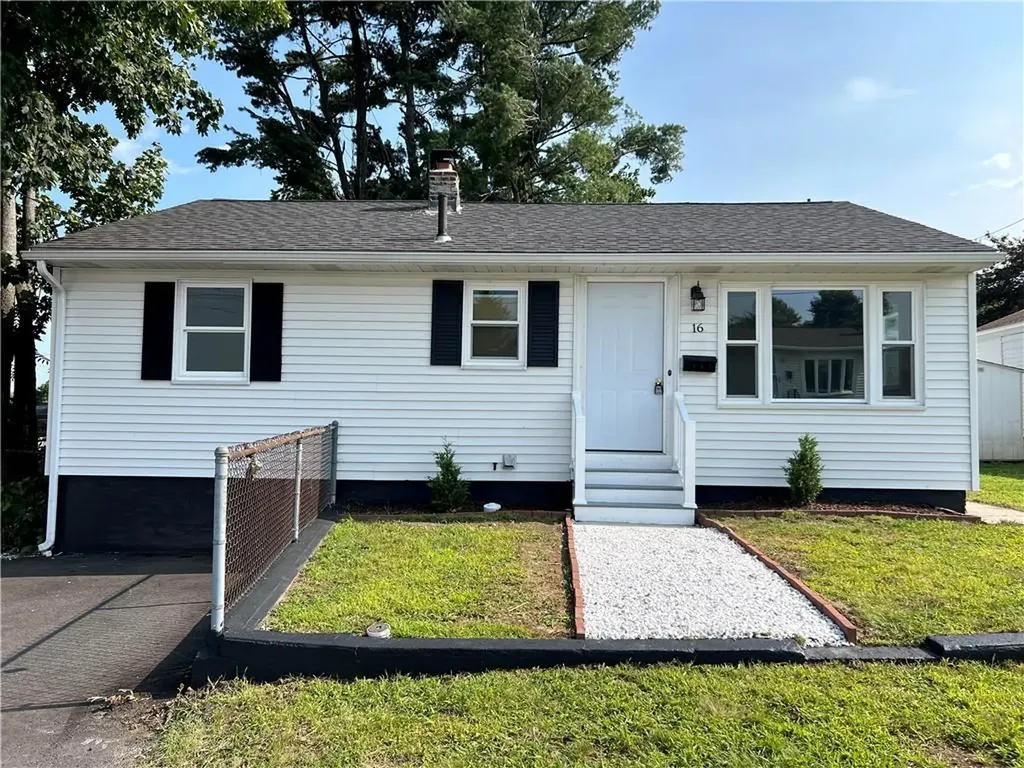 16 East View Avenue Cranston RI 02920