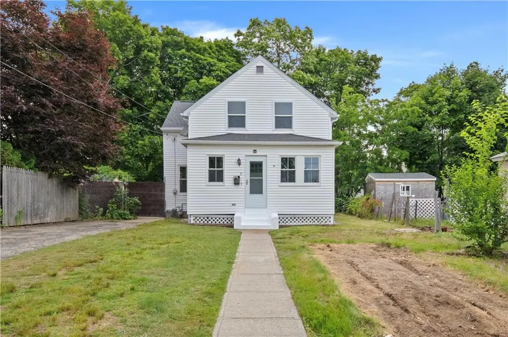 11 North Street Warwick RI 02886