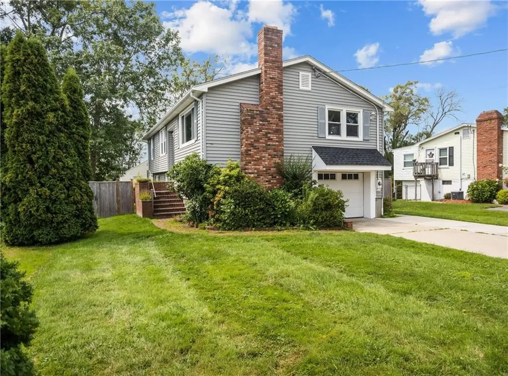 57 Allston Avenue Middletown RI 02842