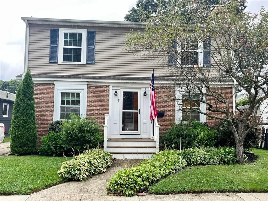 15 Parkside Drive Warwick RI 02888