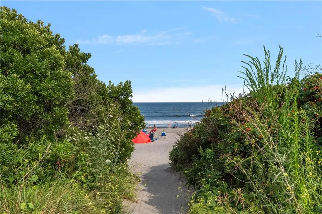 46 Saint James Road Narragansett RI 02882