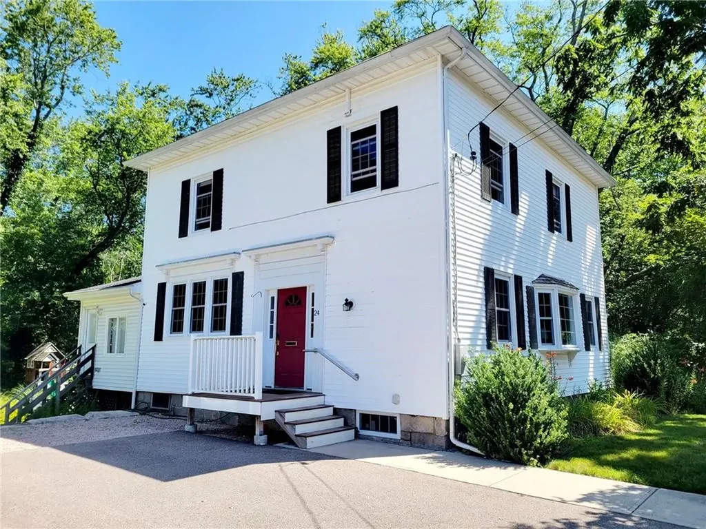 24 Cross Street Westerly RI 02891