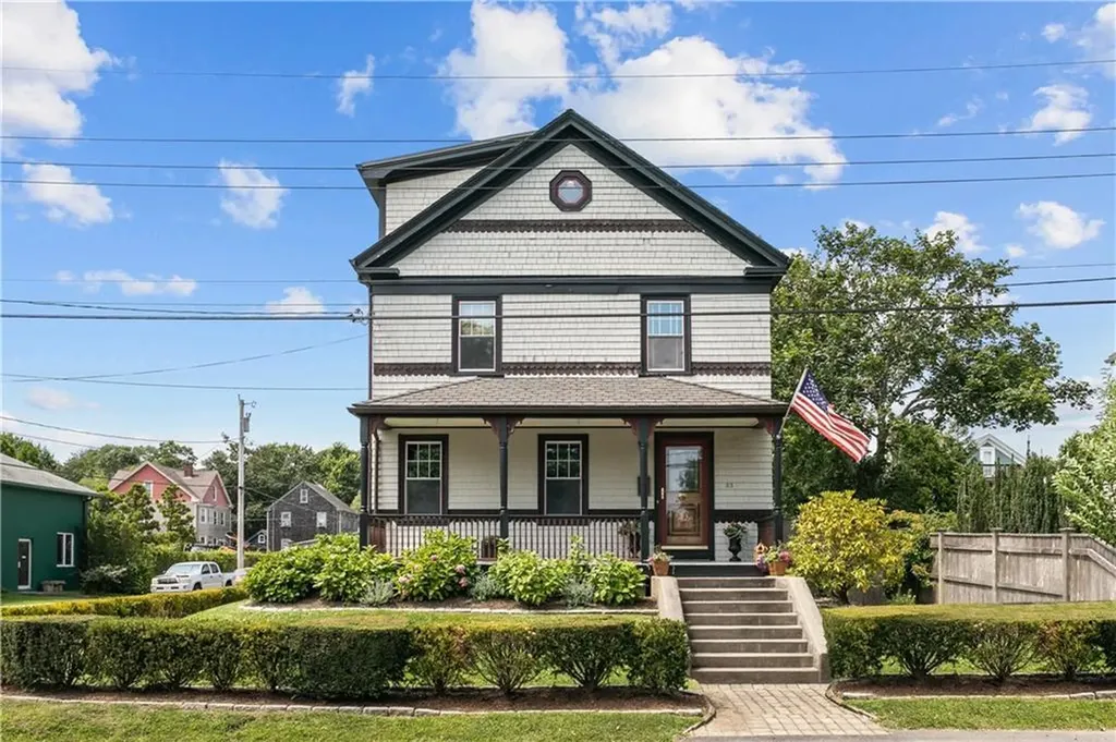 23 Clinton Street Newport RI 02840