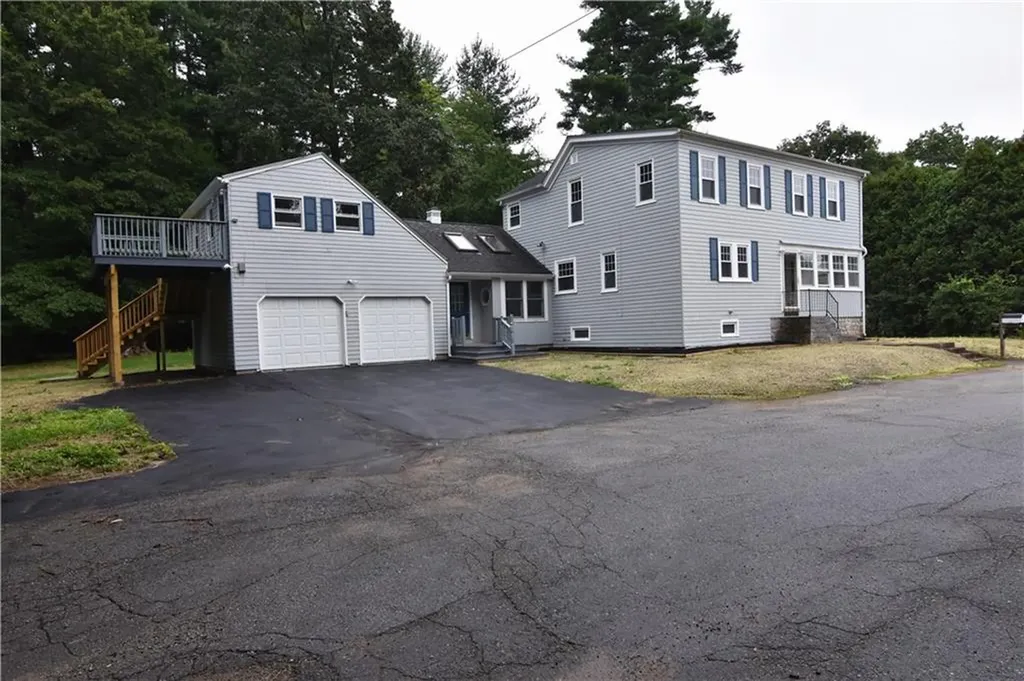 29 Pine Street North Smithfield RI 02896