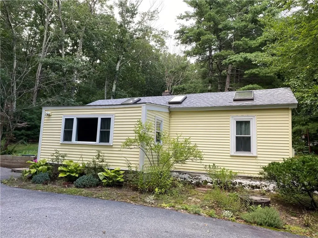 151 Mountaindale Road Smithfield RI 02917