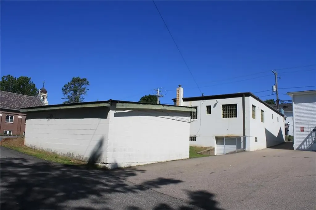 3228 Post Road Warwick RI 02886
