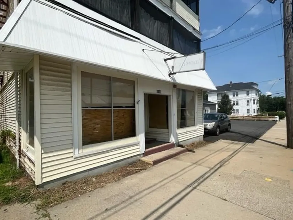 1077 Park Avenue Woonsocket RI 02895