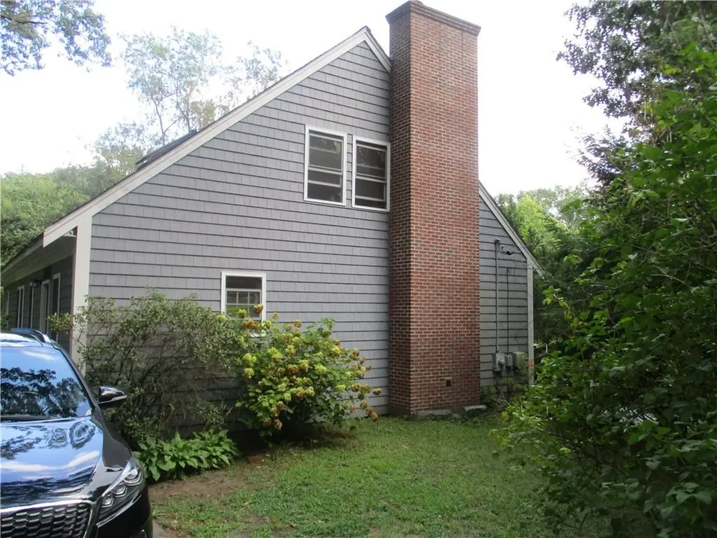 51 Hopkins Avenue Johnston RI 02919