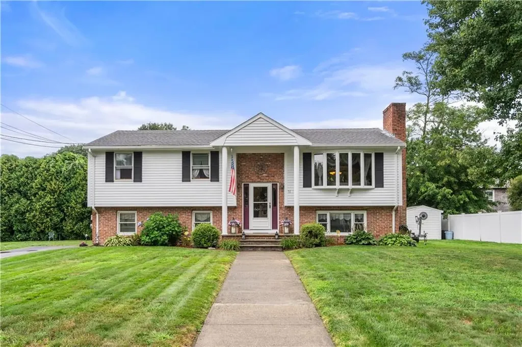 51 Opechee Drive Bristol RI 02809