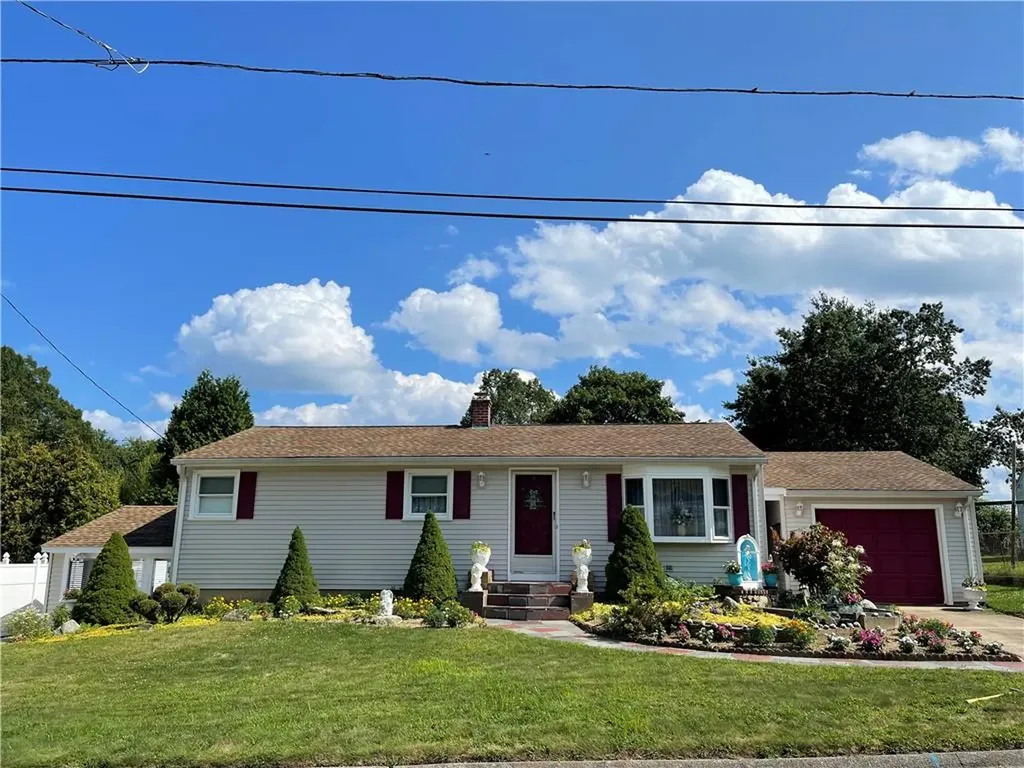 17 Long Pond Road Coventry RI 02816