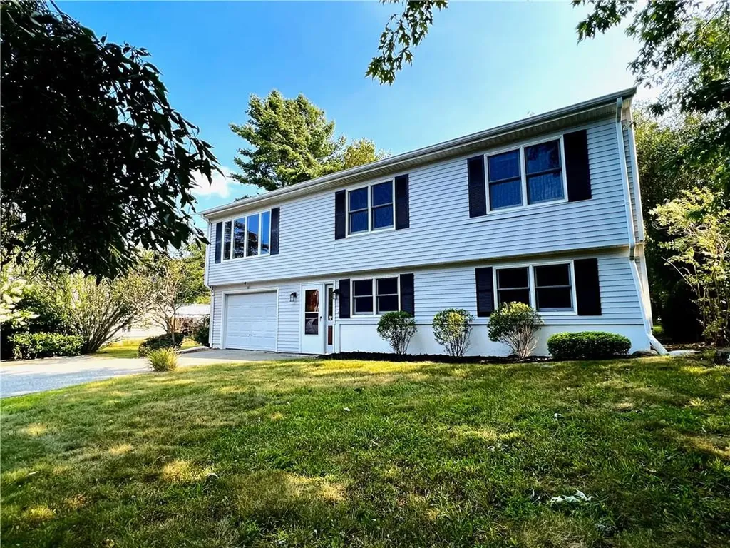 61 Hamilton Avenue Jamestown RI 02835