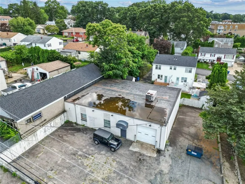 140 Uxbridge Street Cranston RI 02920