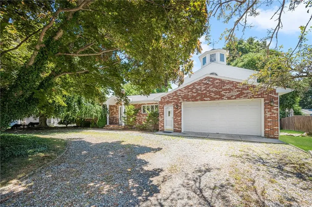 22 Clear View Drive Cranston RI 02921