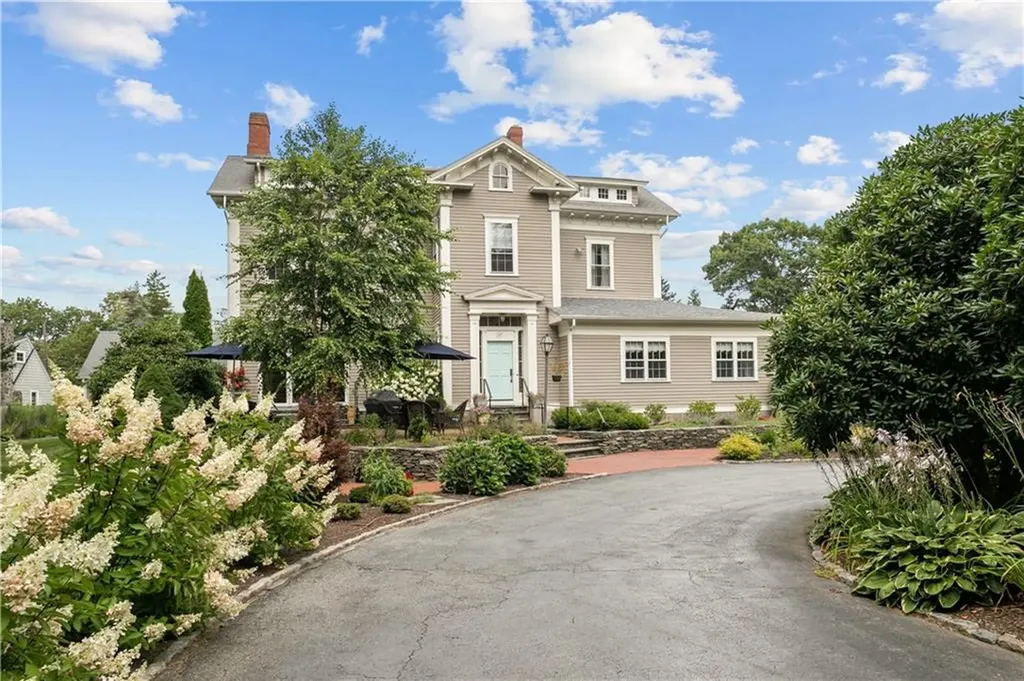 129 Rumstick Road Barrington RI 02806