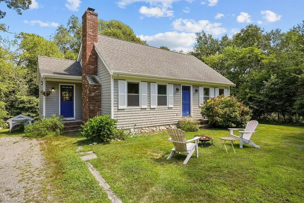 472 Stone Church Road Tiverton RI 02878