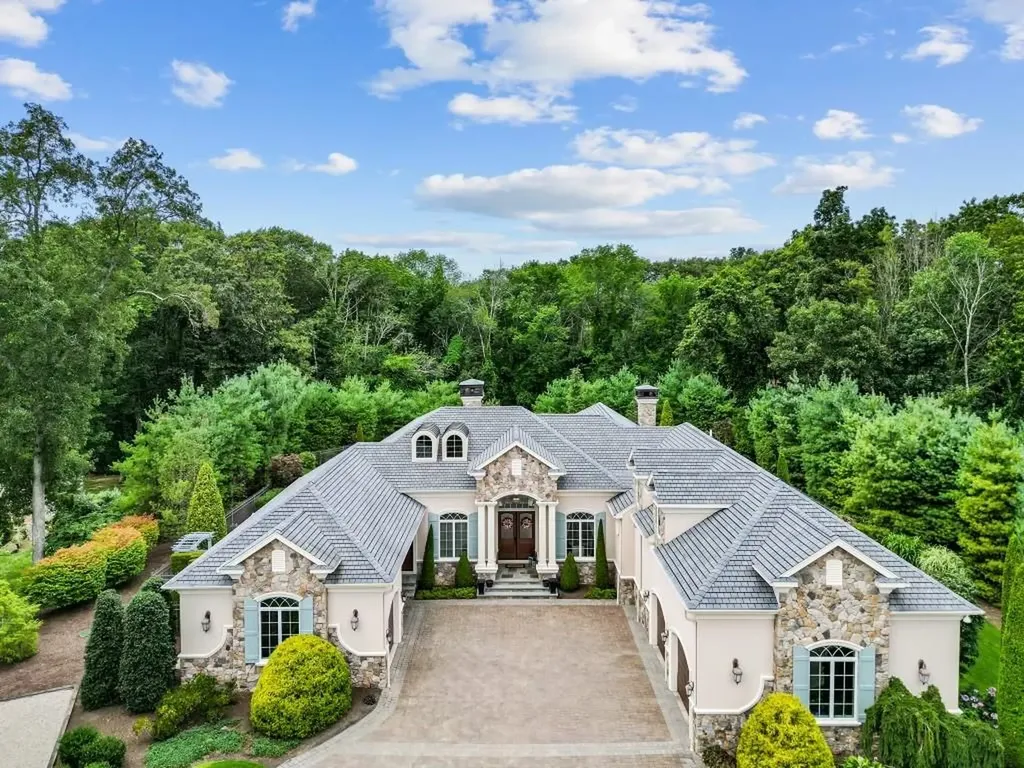 112 White Birch Circle Scituate RI 02831
