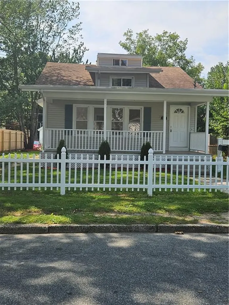 40 Jane Street Pawtucket RI 02860