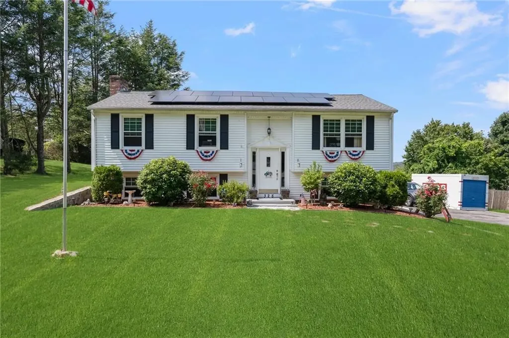 328 New London Avenue West Warwick RI 02893