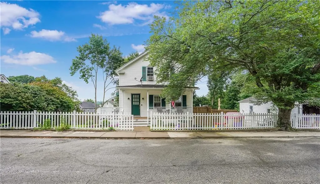 23 Fountain Street West Warwick RI 02893