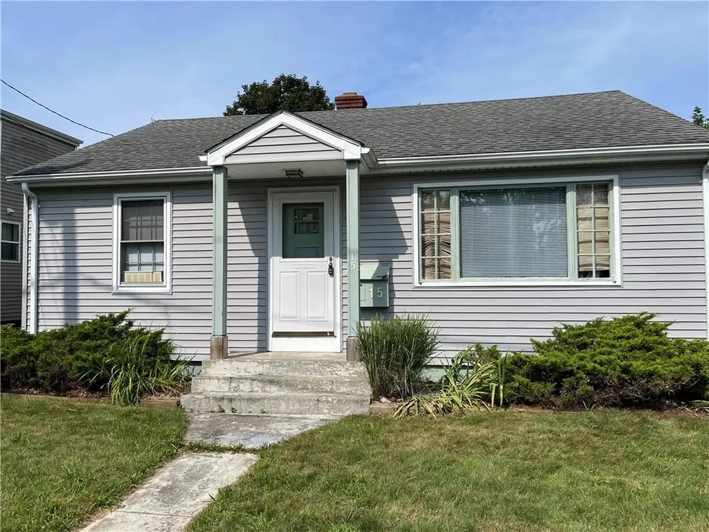 15 Middle Street Warren RI 02885