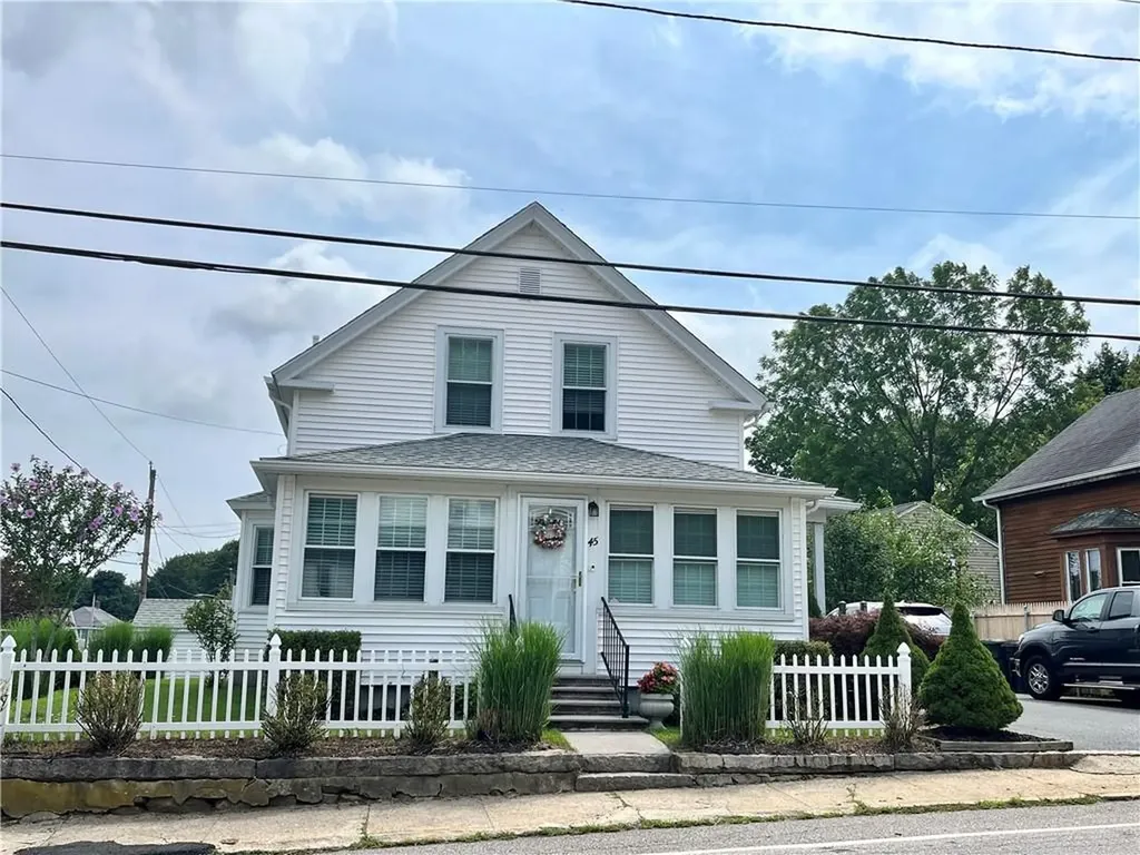 45 Read Avenue Coventry RI 02816