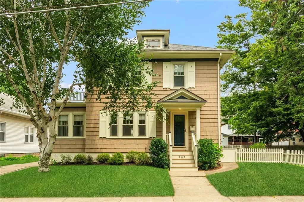 154 Friendly Road Cranston RI 02910