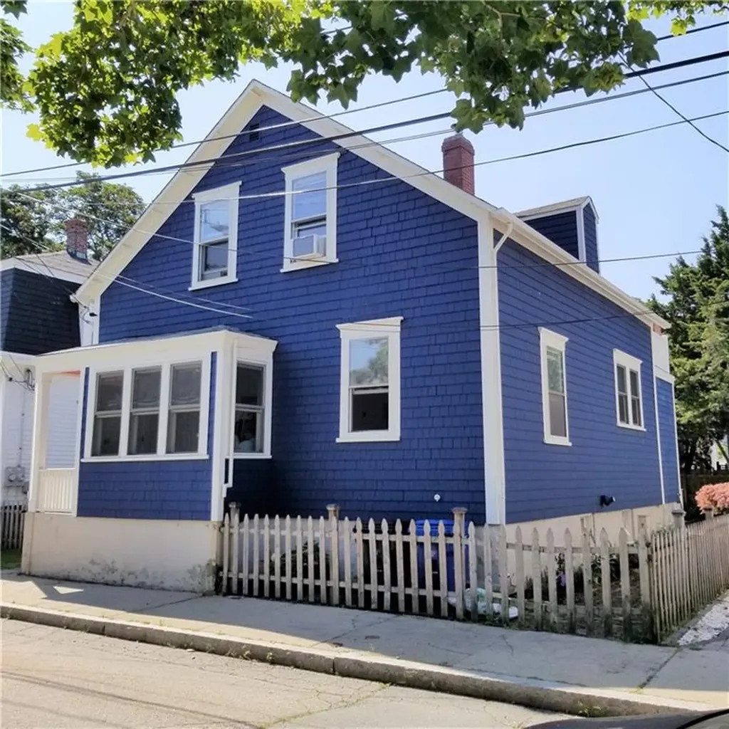 19 Stockholm Street Newport RI 02840