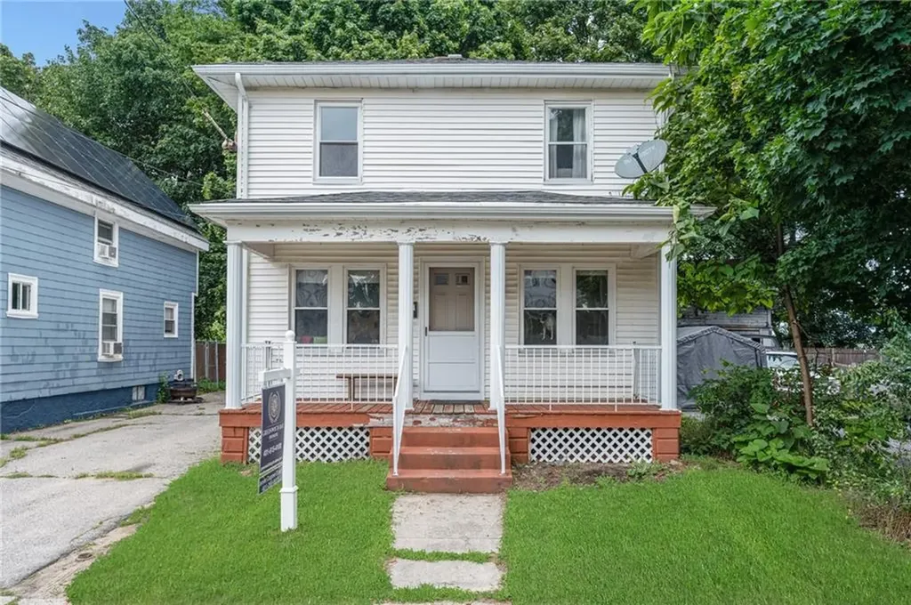 137 Smith Street Cranston RI 02905