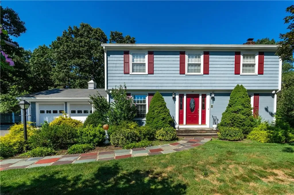 28 Carriage Drive Lincoln RI 02865