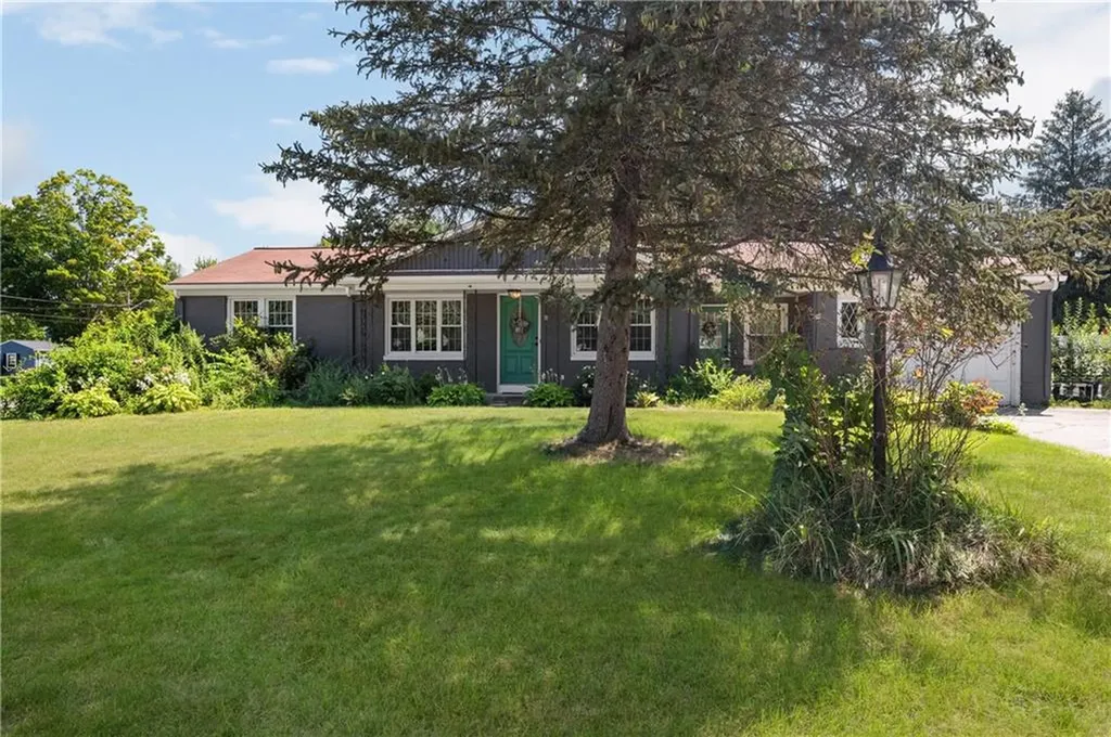 35 Sleepy Hollow Drive Cumberland RI 02864