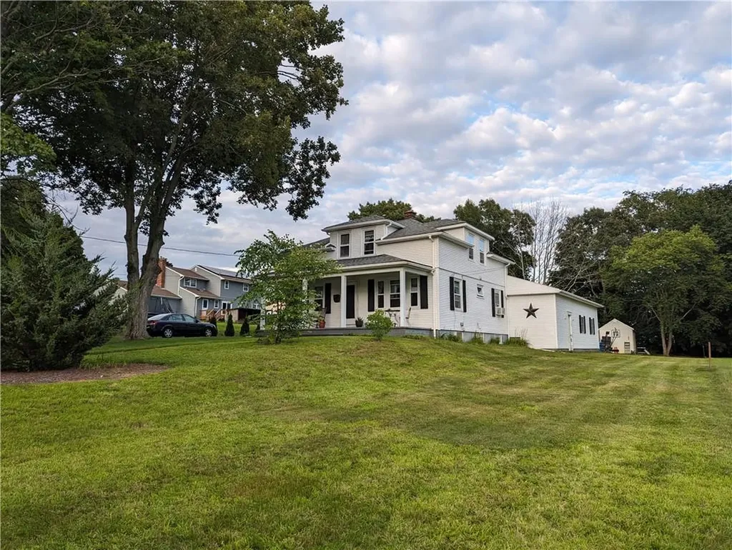 39 Edward Street Coventry RI 02816