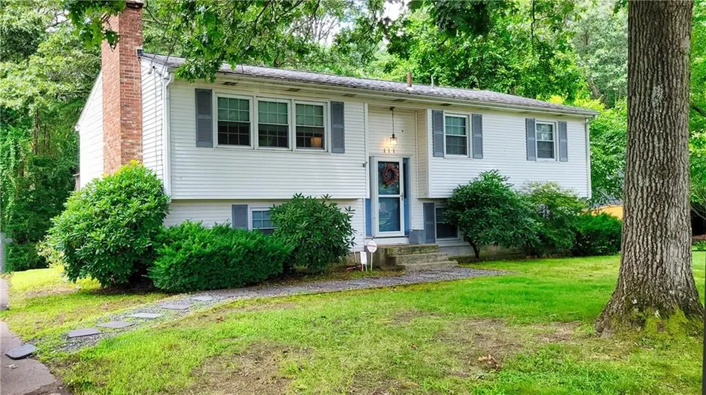 111 Oak Tree Avenue Warwick RI 02886