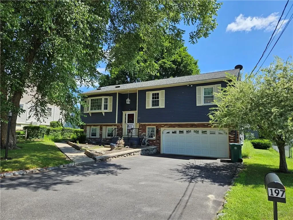 197 Capwell Avenue Woonsocket RI 02895