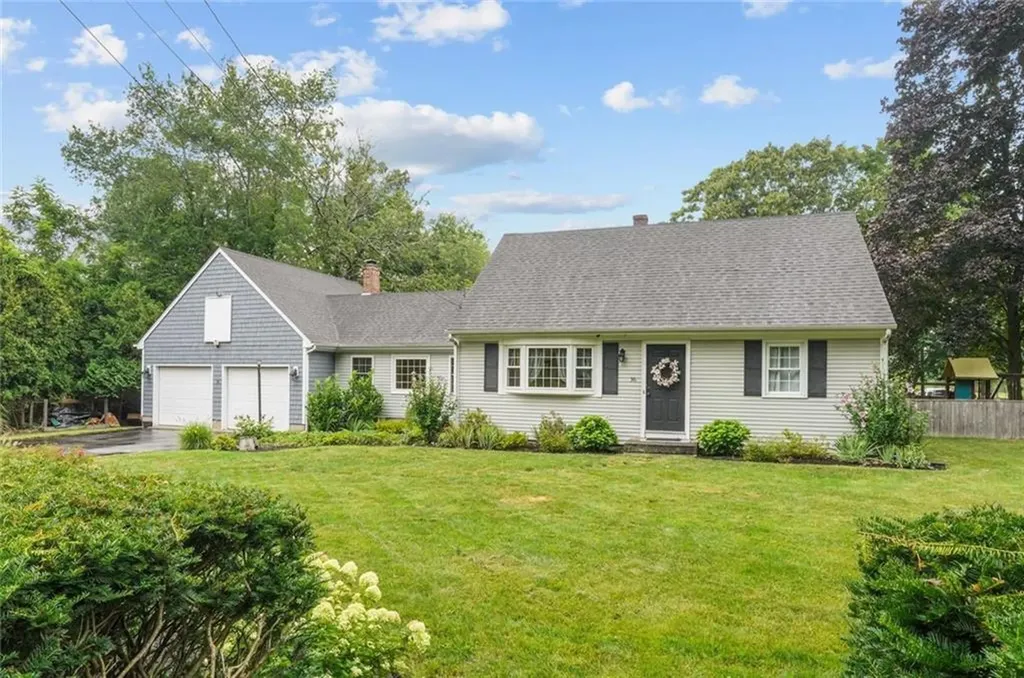 36 Barton Avenue Warren RI 02885