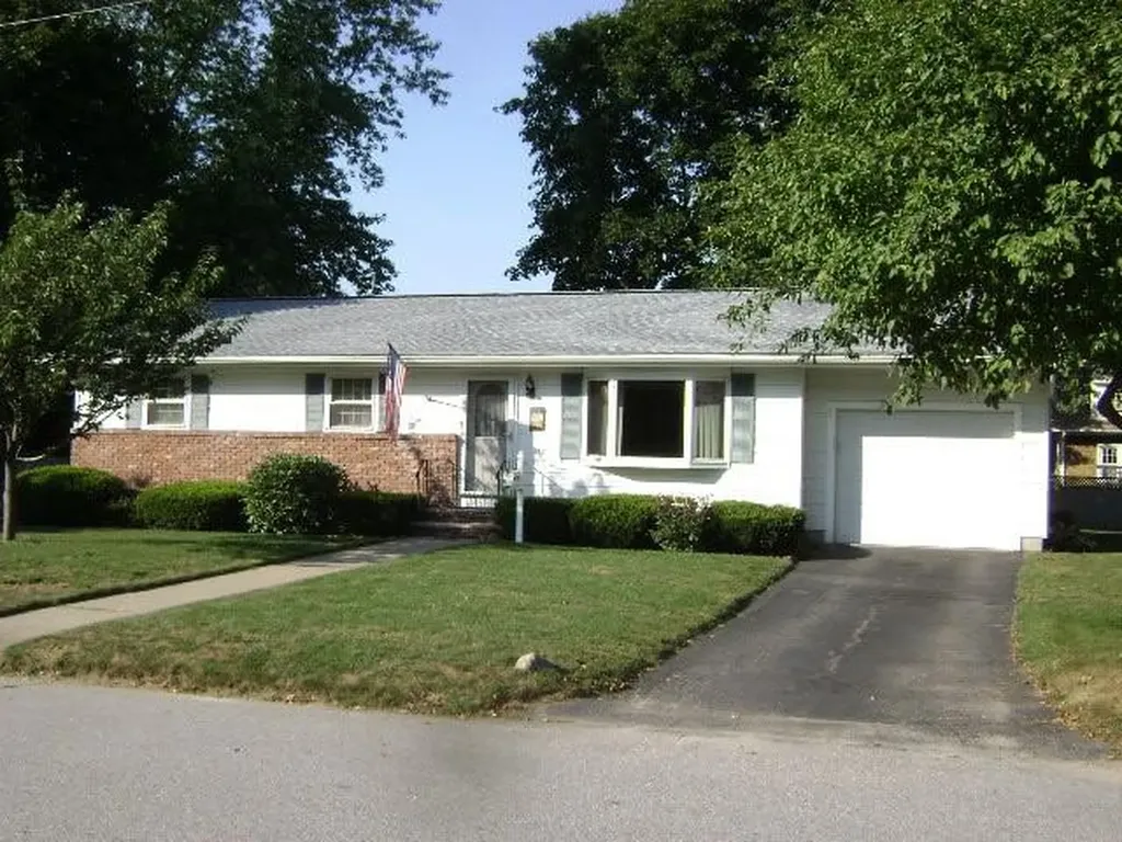 367 Potters Avenue Warwick RI 02886