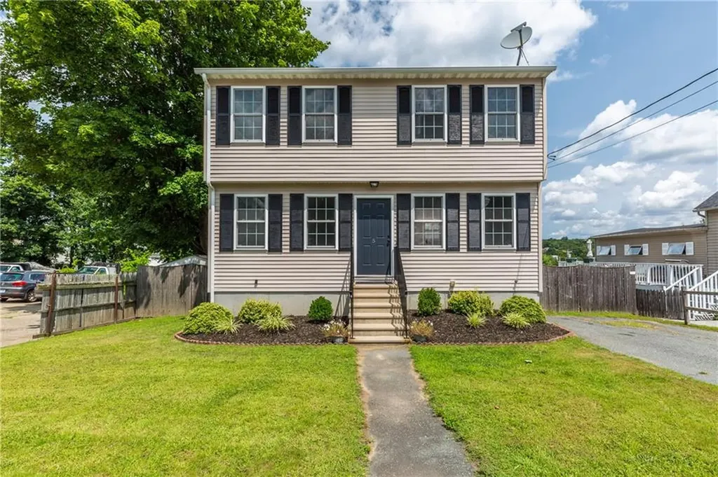 5 Woodside Avenue West Warwick RI 02893