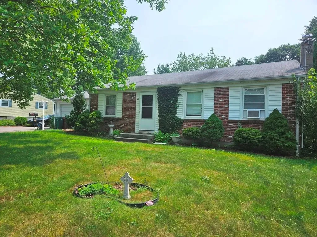 39 Bayberry Road Woonsocket RI 02895