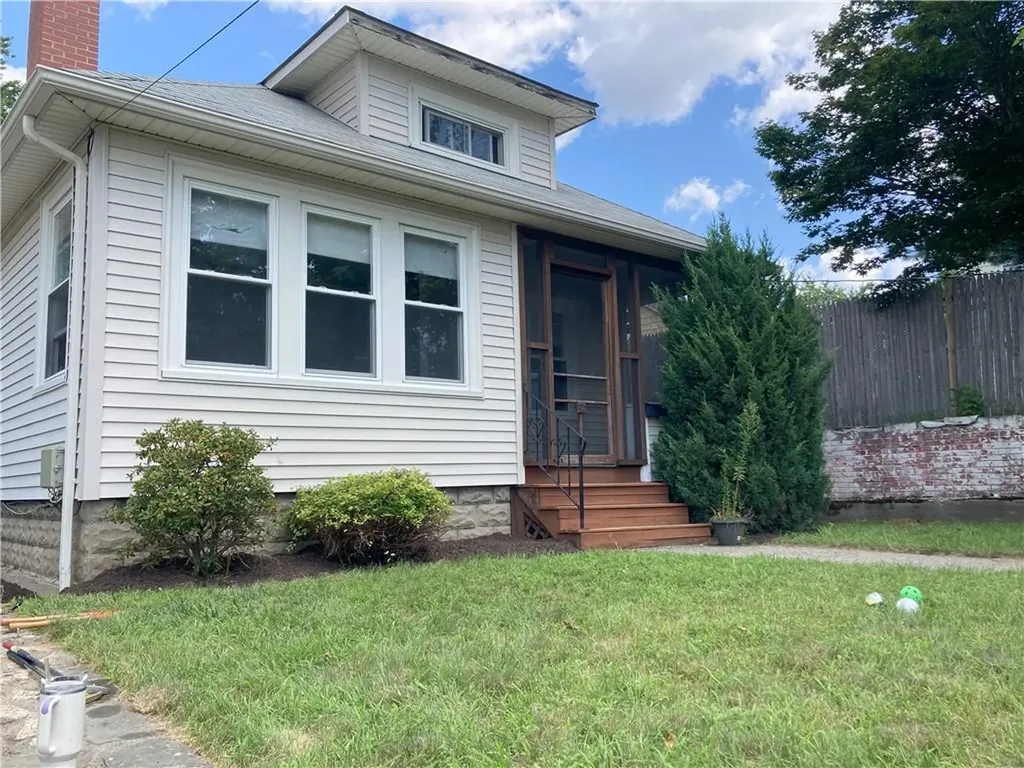 95 Cliffdale Avenue Cranston RI 02905