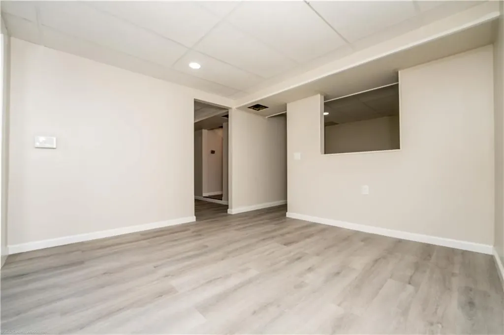 24 Bismark Avenue Tiverton RI 02878